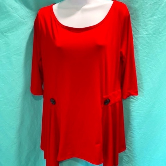 The Pyramid Collection Red Tunis Top - Picture 1 of 13